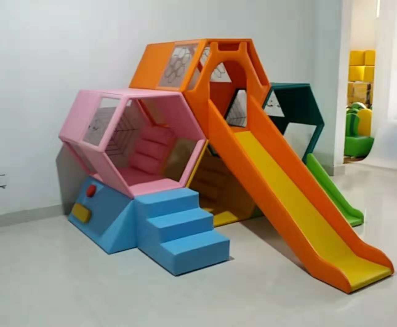 幼儿五彩蜂巢软体滑梯家用室内组合滑梯儿童攀爬体能训练器材批发