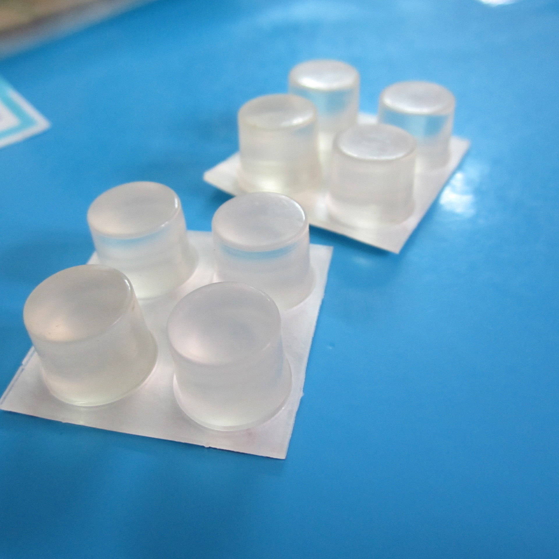 自粘圆形硅胶垫 半球形高透防滑垫 3/m玻璃脚垫 透明硅胶防撞胶粒