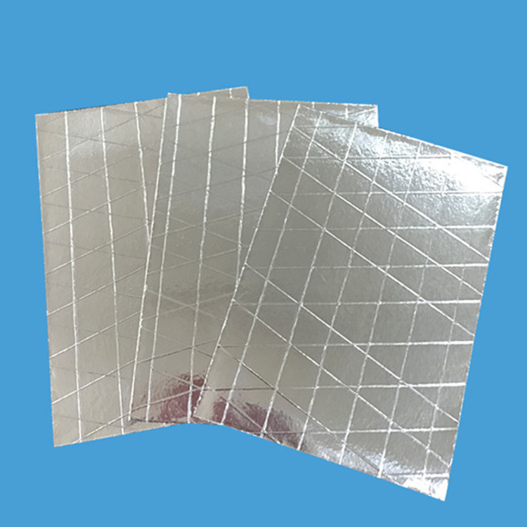 【厂家直营】 双面铝箔夹筋 双面铝箔纸 保温隔热卷材