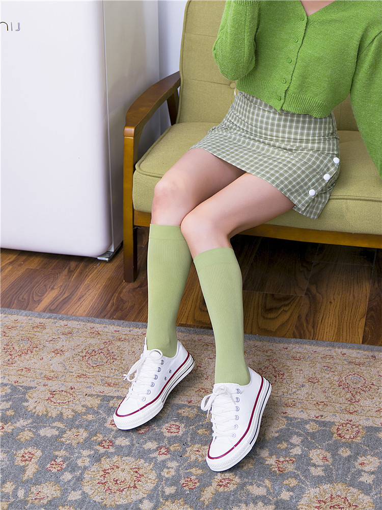 19秋冬新品袜子日系纯色天鹅绒加厚小腿袜荧光色及膝袜女士堆堆袜