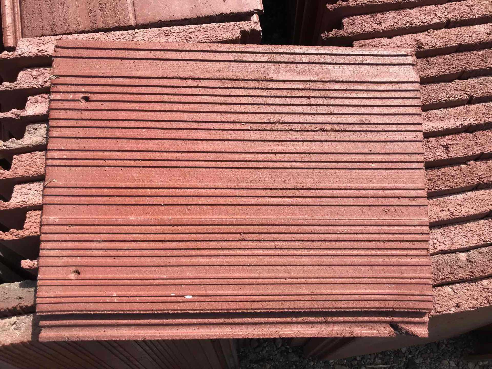 厂家直销辊压通体水泥陶瓷平板屋面别墅平瓦片田园彩瓦