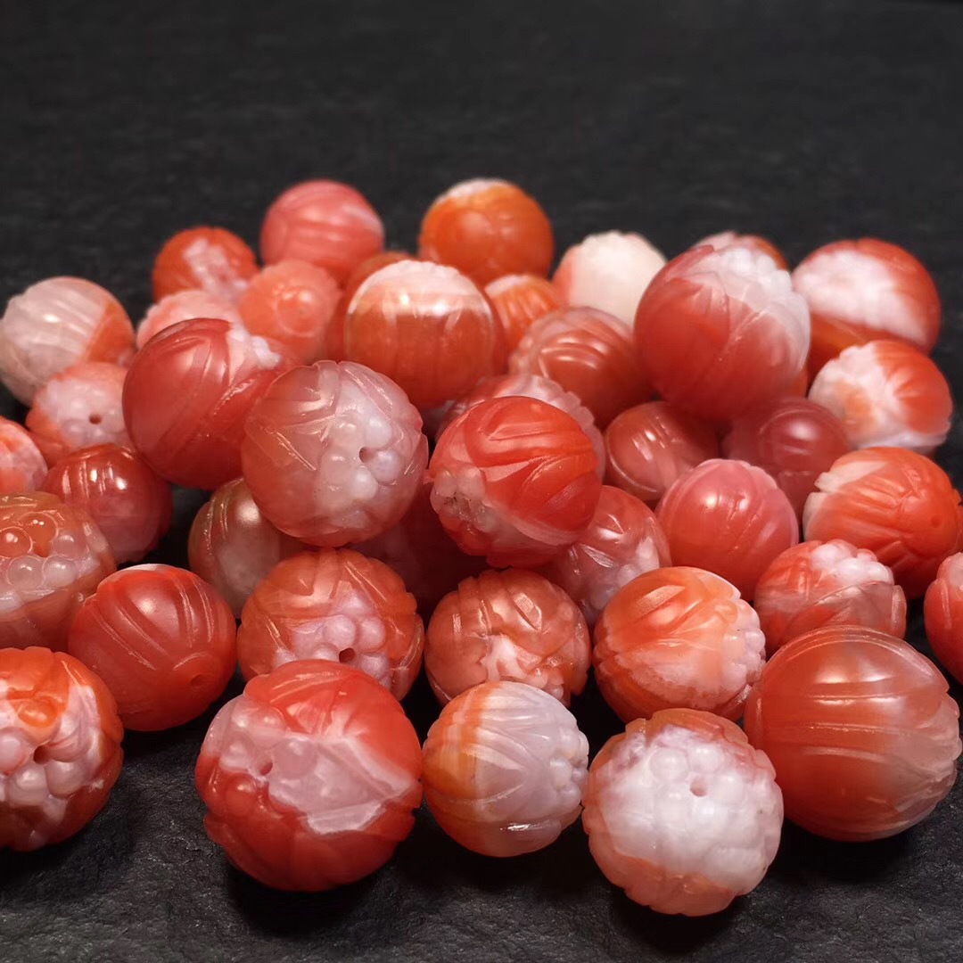 天然雷波料南红玛瑙雕刻莲花珠 红白俏色 干净无杂 可塘厂家直销