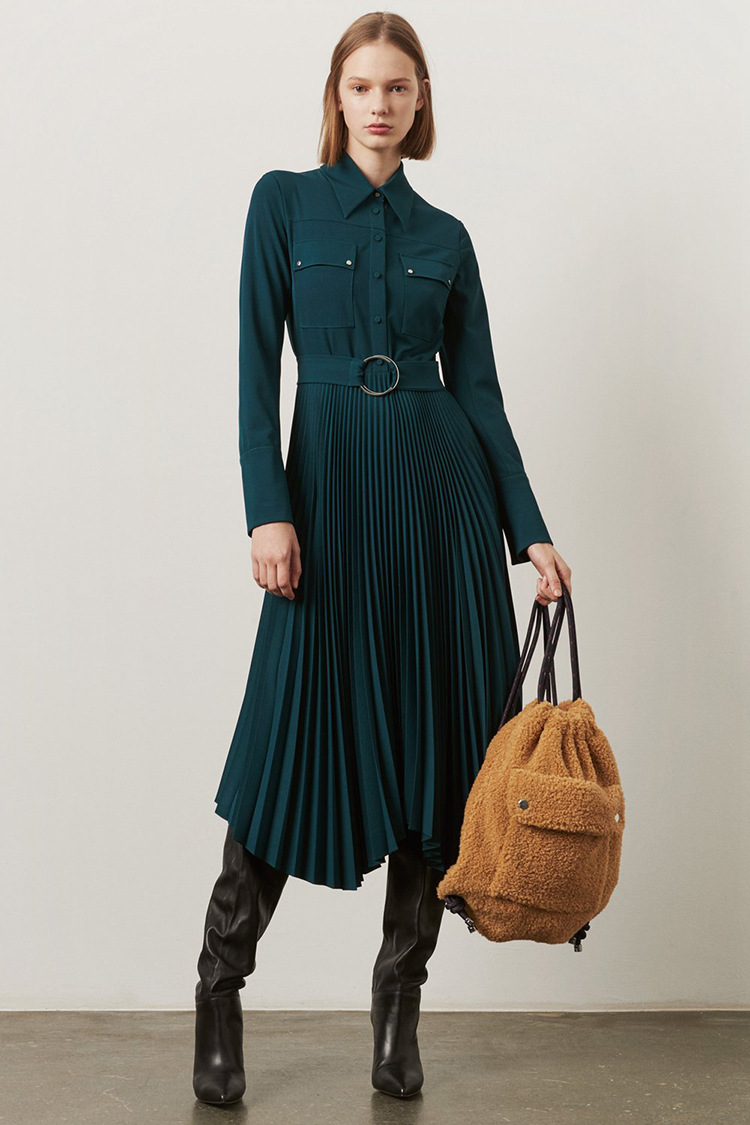 法国小众连衣裙2019春夏新款墨绿礼服翻领法式复古赫本超仙长裙子