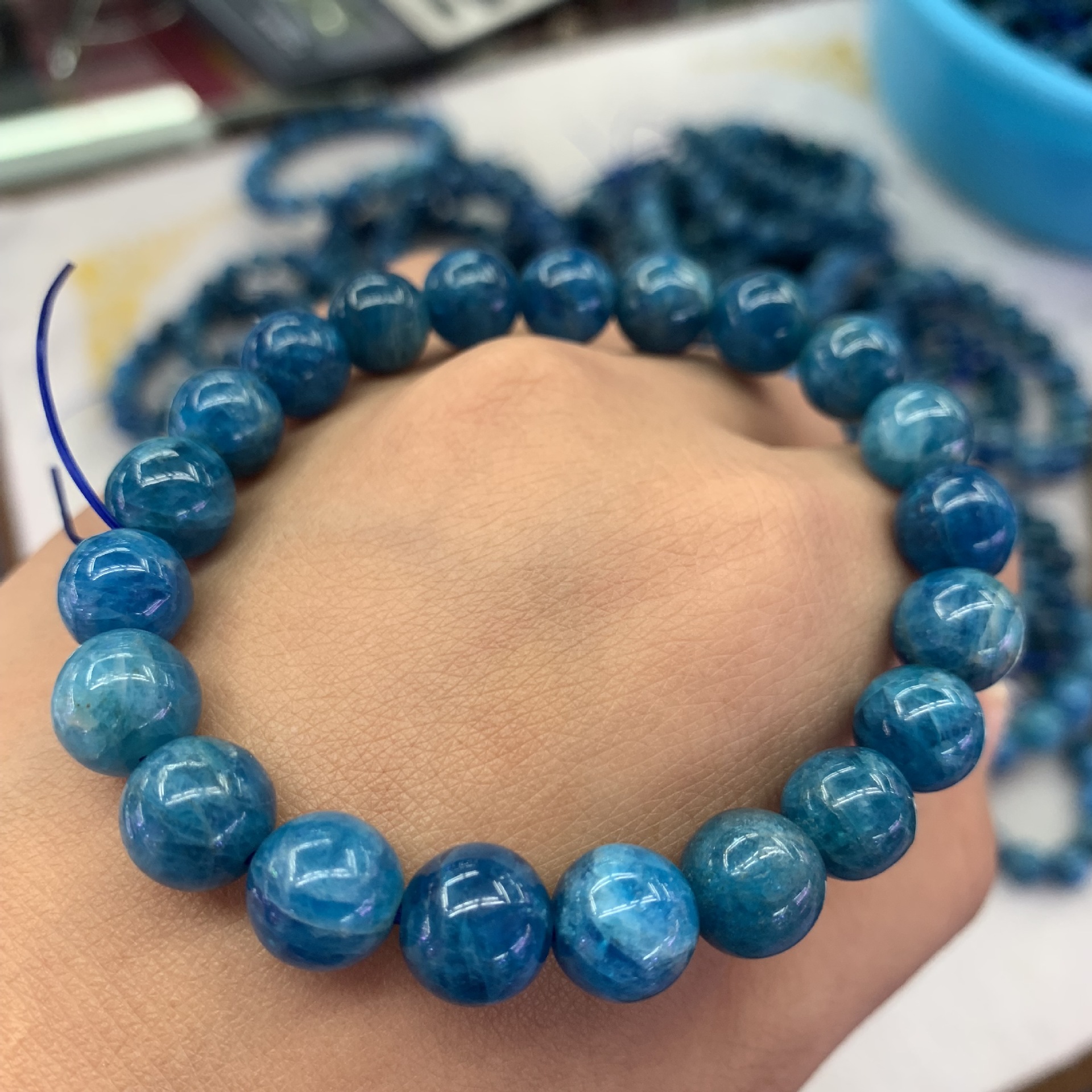 天然蓝磷灰石单圈手串 9-14mm圆珠 海底深蓝水晶批发