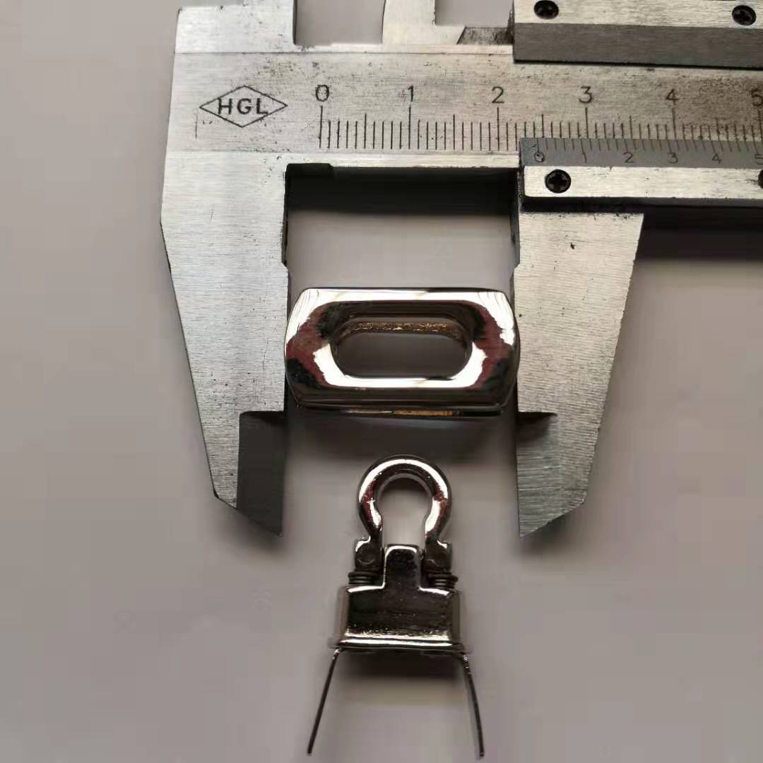 厂家直销手袋五金配件插锁 各种款式箱包锁扣 旦形牛鼻锁