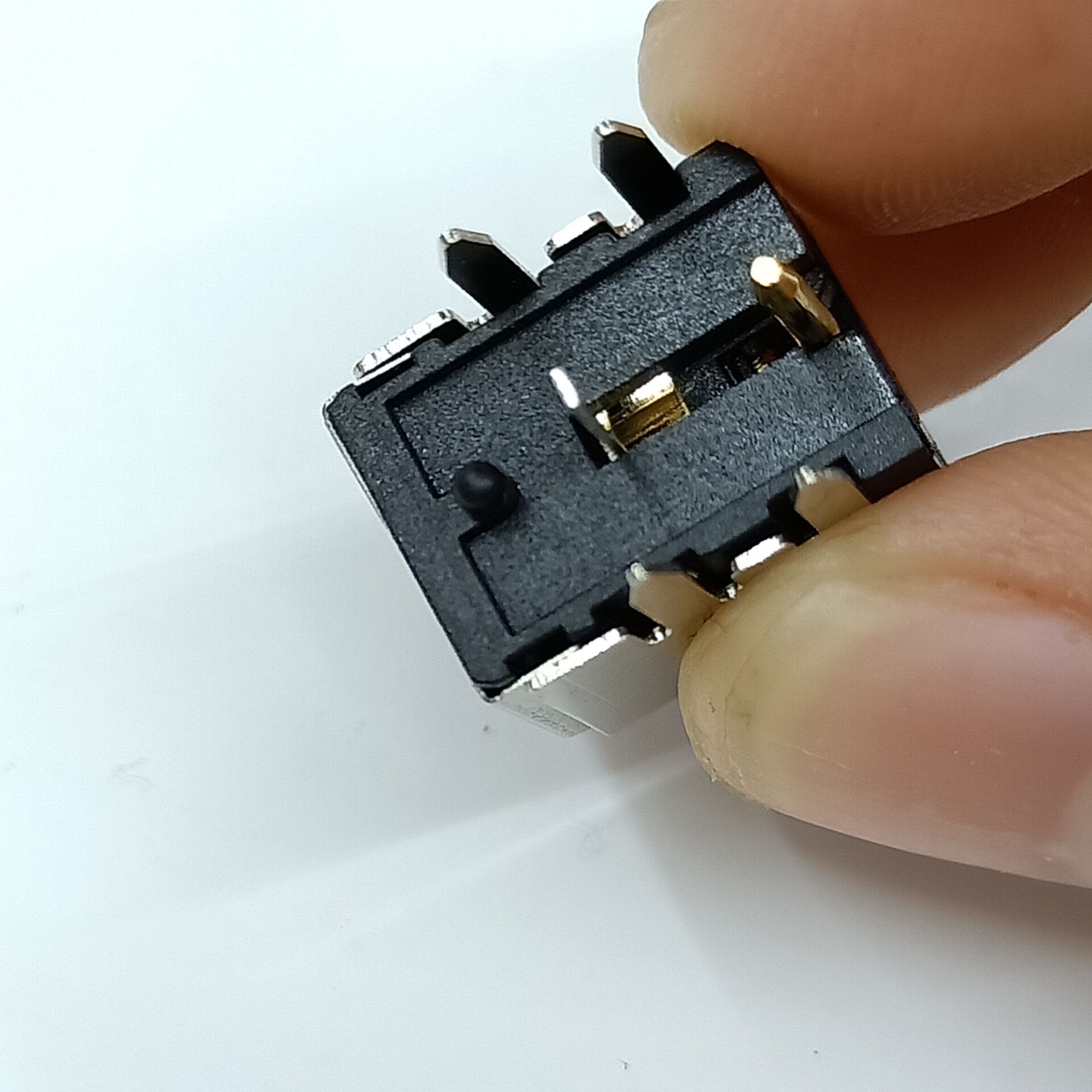 现货大电流dc插座 dc532母座 5.5*2.5笔记本电源插座 dc007b