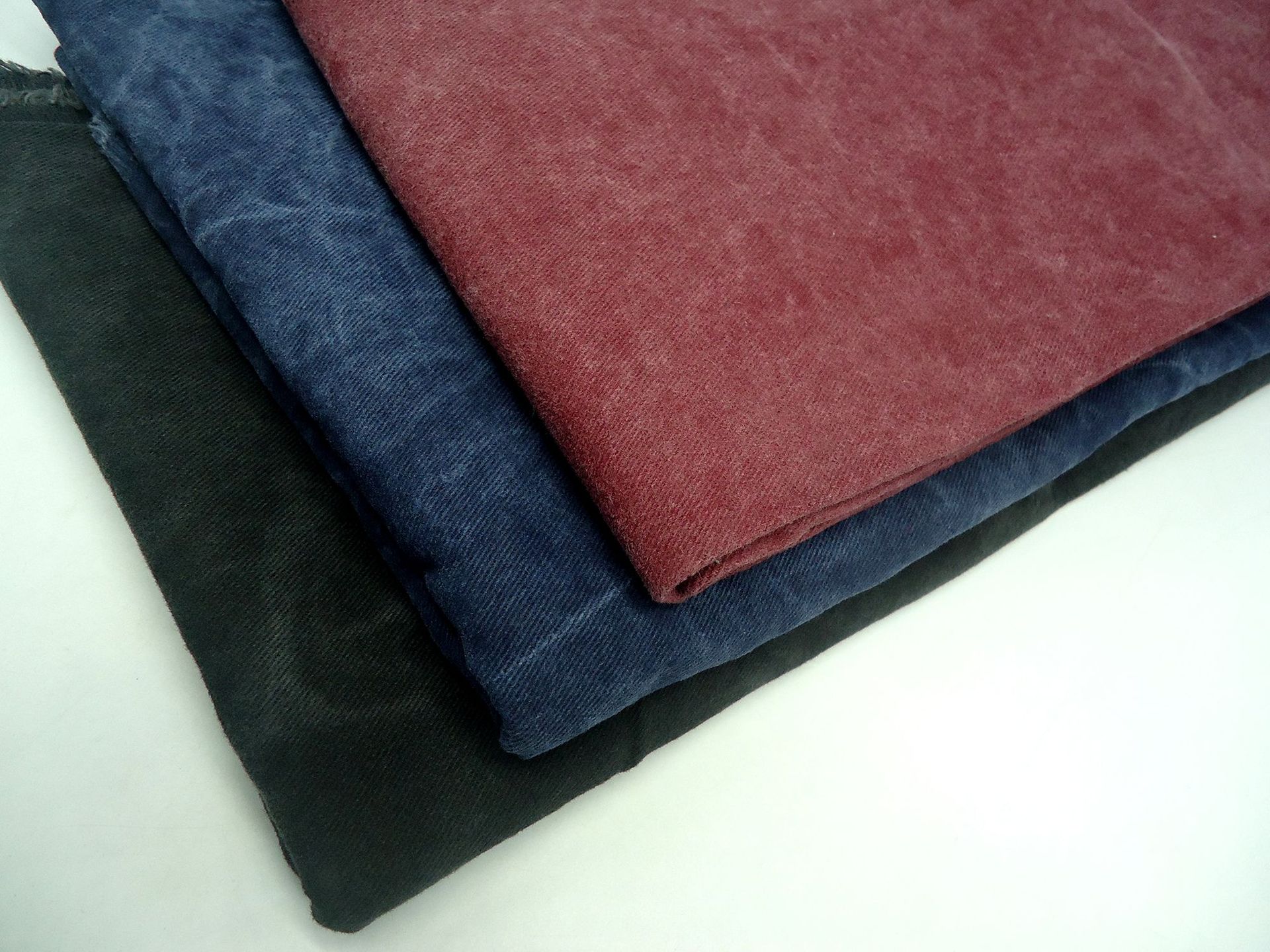 纯棉108*56碧纹斜纹布洗水280g/m2做裤子布批发做帽子布批发厂家