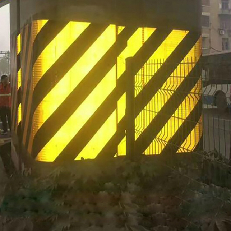 工程级ii类黄黑反光膜高速收费站黄黑斜纹反光贴桥墩桥梁警示材料