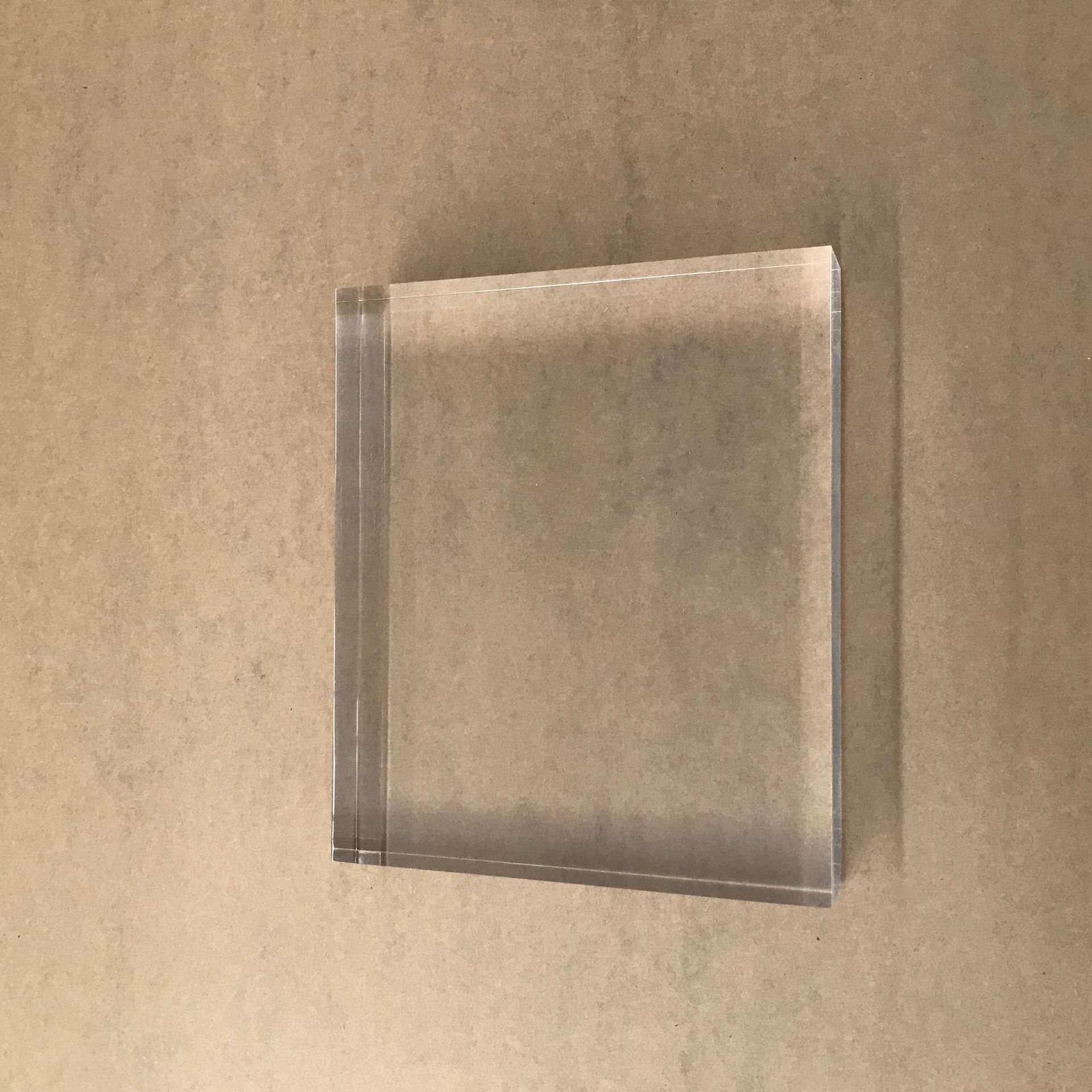 高清晰 亚克力展示台 水晶工艺品亚克力板生 产批发可加 工定 制