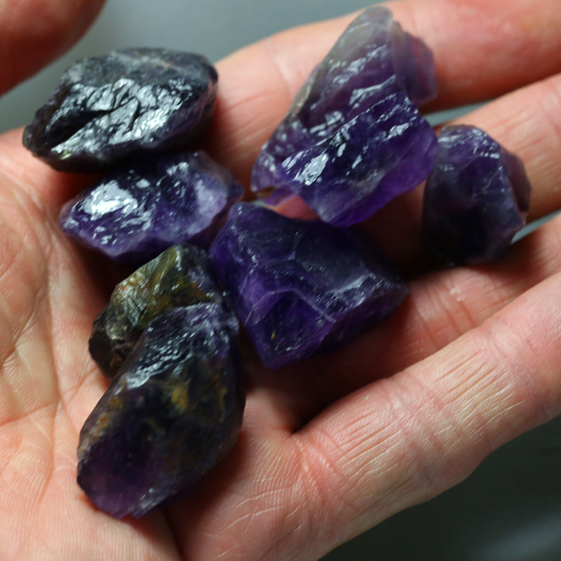 100克约20~30毫米天然紫水晶单晶体原石 深紫晶原矿标本