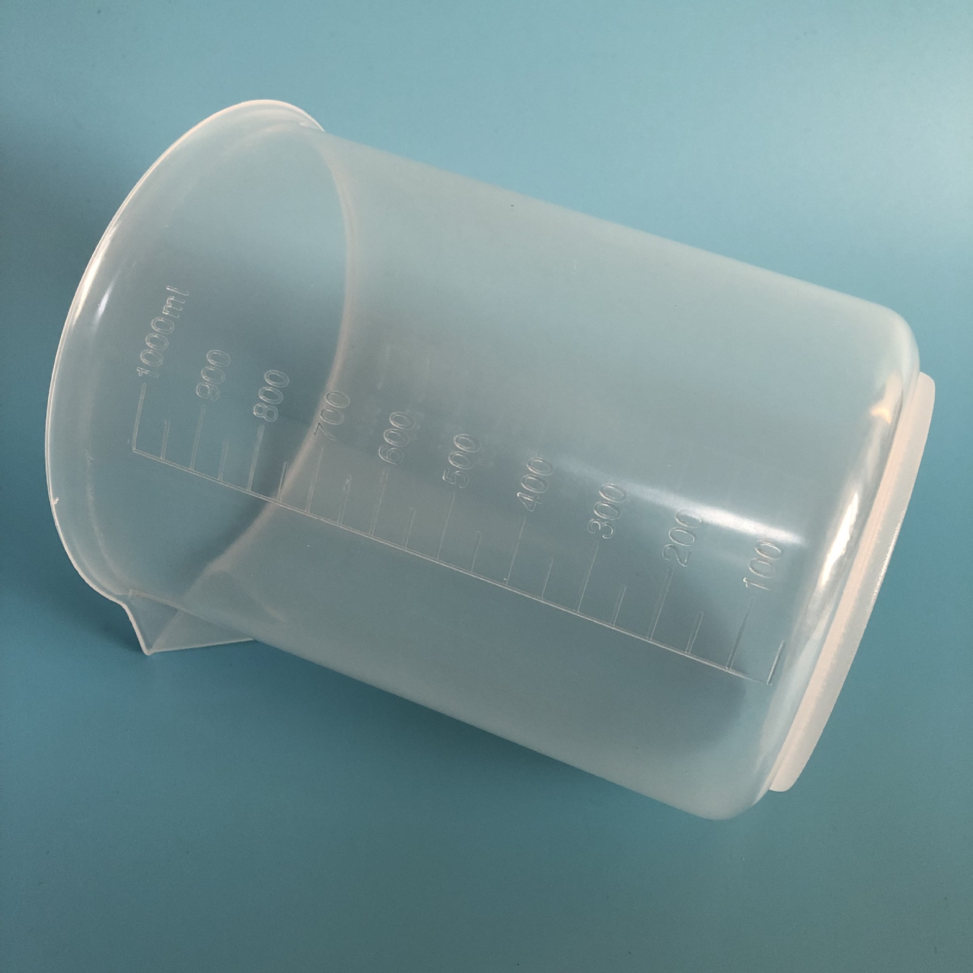 【厂家直销】塑料量杯1000ml烧杯 实验室烧杯 刻度杯 测量杯 烧杯