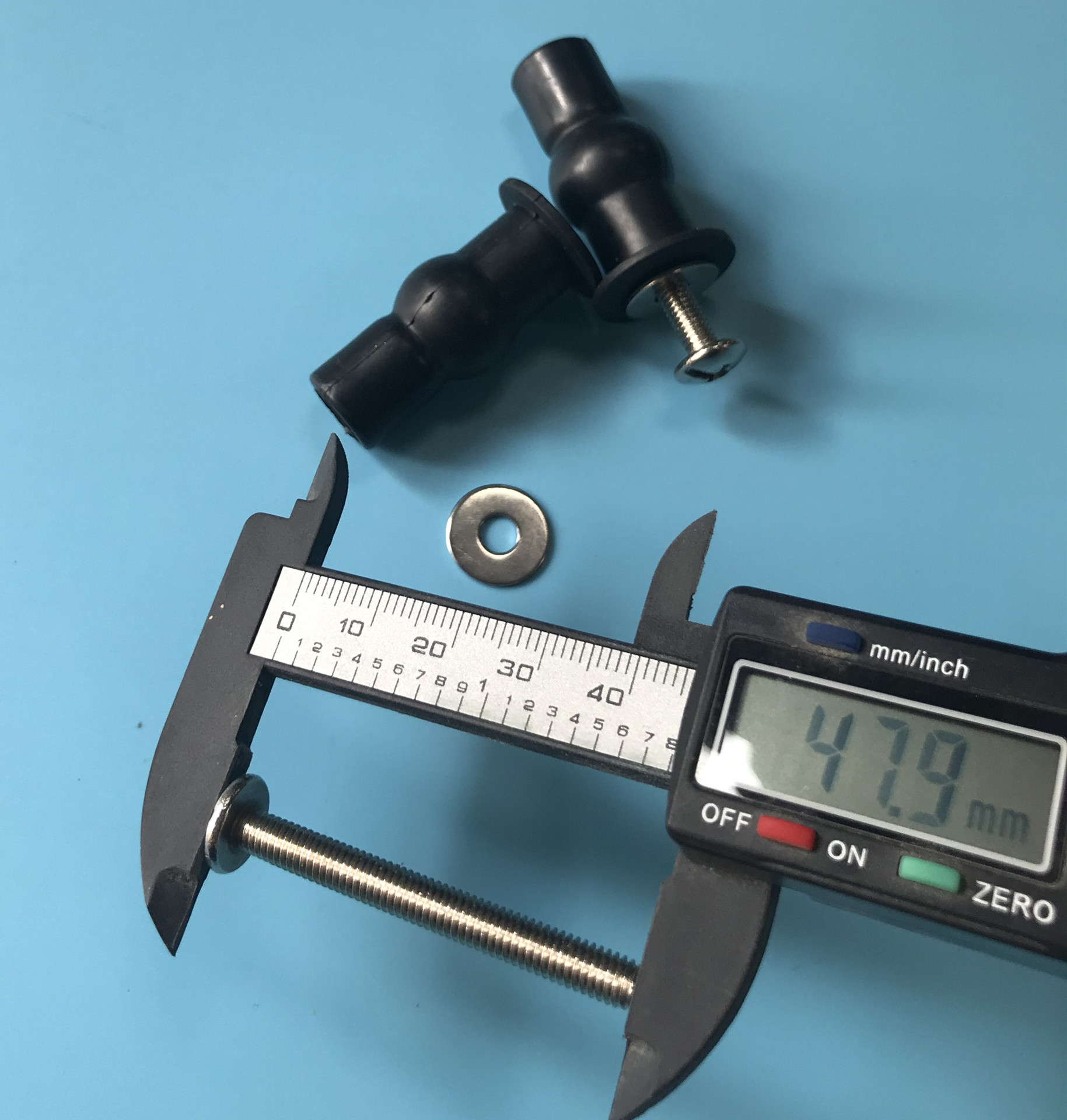 7毫米橡胶膨胀螺丝盖板螺栓 通用型配件智能盖板上装