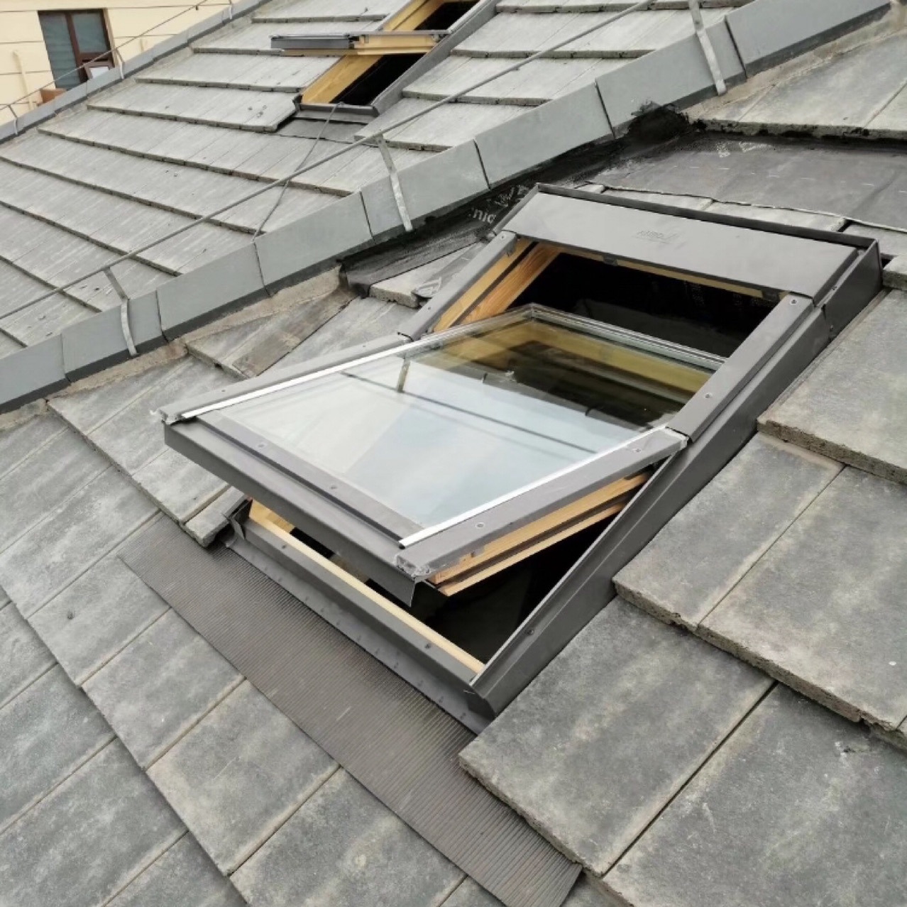 2019新款阁楼天窗 斜屋顶窗 斜屋面窗 中悬天窗 威卢克斯窗