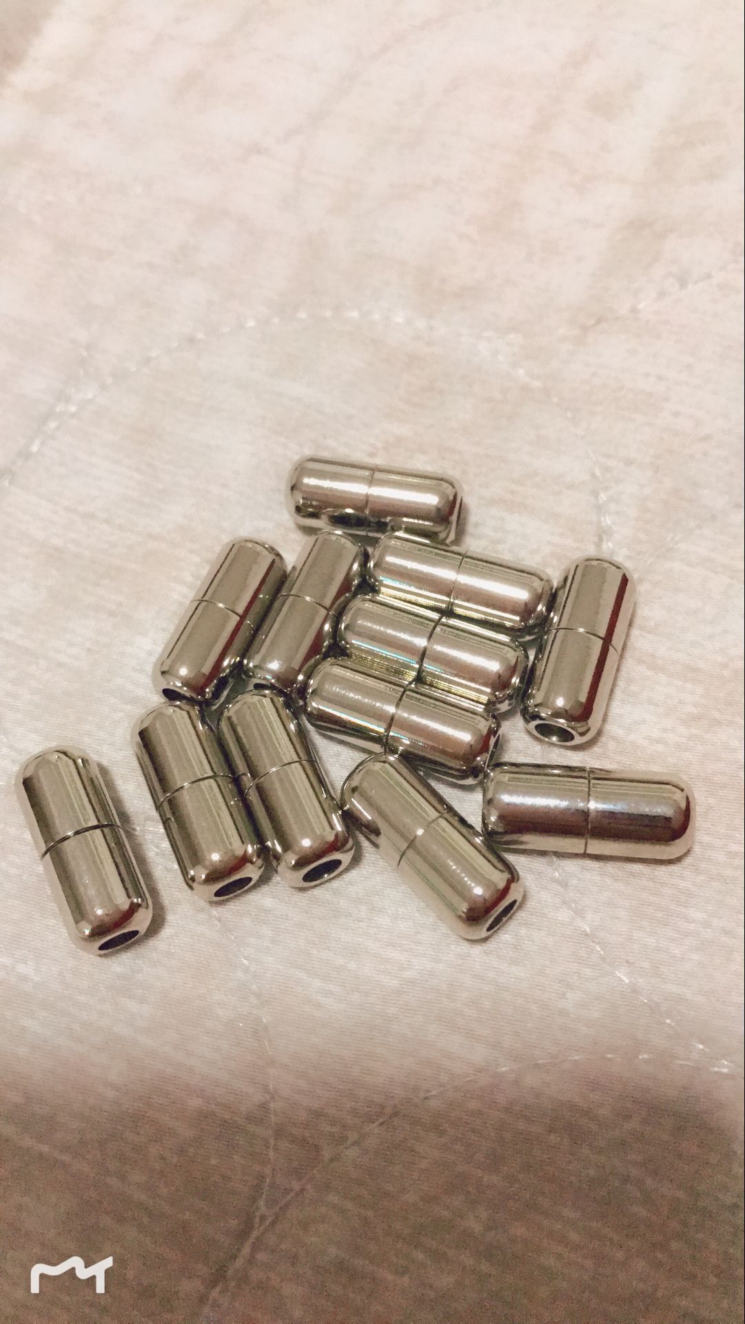 懒人金属胶囊鞋带扣 药丸螺旋 免绑懒人鞋带配件金属旋转扣速卖通