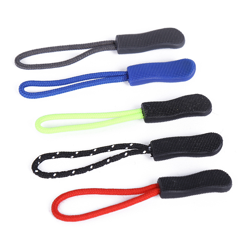 Factory in Stock Hot Selling Umbrella Water Cup Lanyard Mobile Phone Tag Audio Hang Rope Pendant Rubber Rope Clothes Injection Pull Head