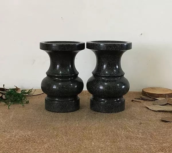 青石花瓶陵园公墓插花花瓶蜡烛台石雕墓地祭祀石花瓶