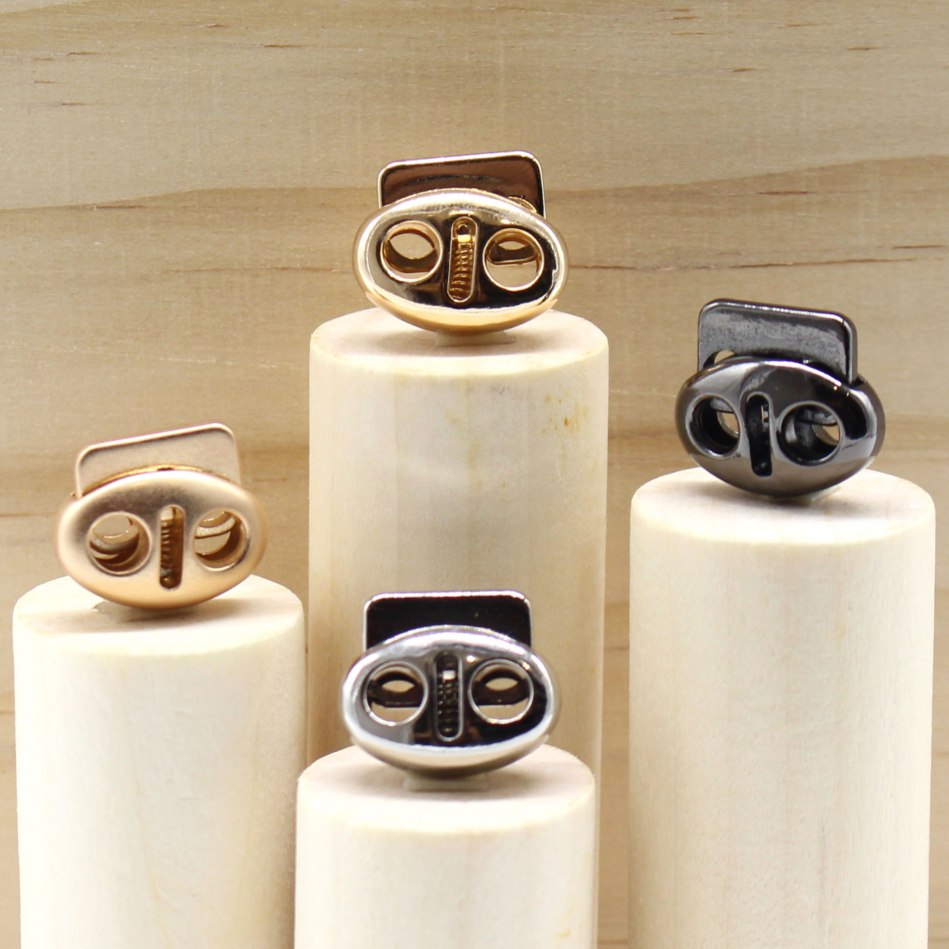 合金吊钟金属弹簧绳卡扣猪鼻扣弹簧调节扣羽绒服吊钟绳扣金属绳卡