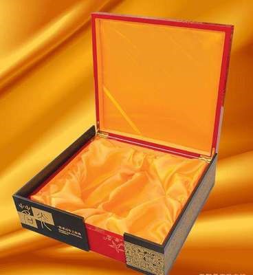 Manufacturers Produce and Sell Poly Satin Eight American Satin Satin Satin Cloth Cloth Packaging Bag Gift Box Cloth and Other Packaging Lining Yellow Silk Cloth Can Be Cut