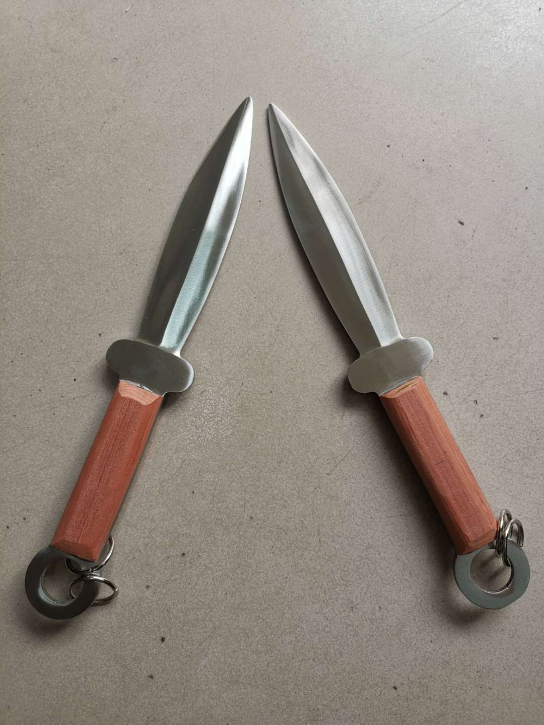 不锈钢双匕首 武术用双手兵器 不锈钢材质 未开刃