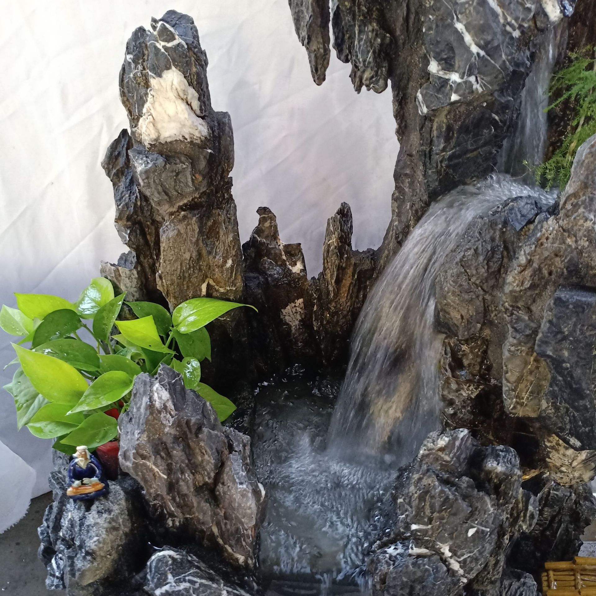 美庭 青龙石峰山假山 黑白根纹路高山流水风水招财真石假山 英石假山