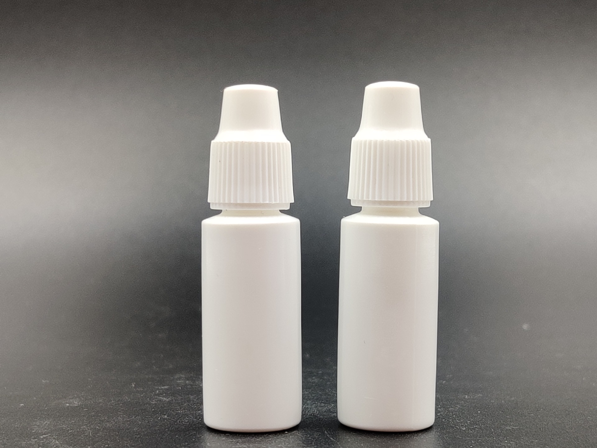 10ml滴眼液瓶塑料瓶液体瓶眼药水瓶滴剂瓶加厚尖头瓶厂家直销