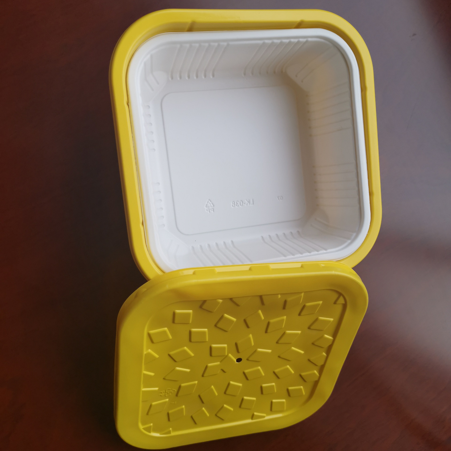 一次性自加热餐盒小火锅盒子自热包户外外卖打包快餐自热米饭盒