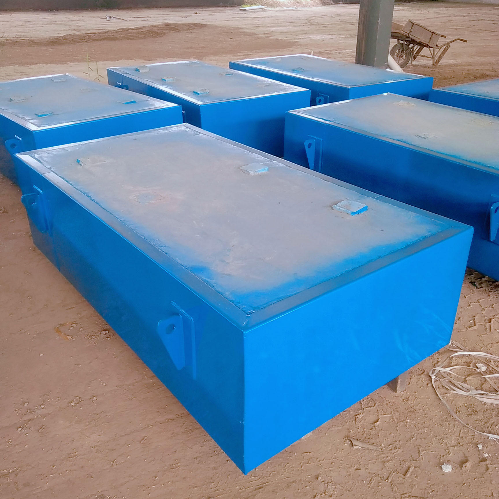 汉威批发水泵减震台座风机空调钢架焊接减震台座定做设备减振台座