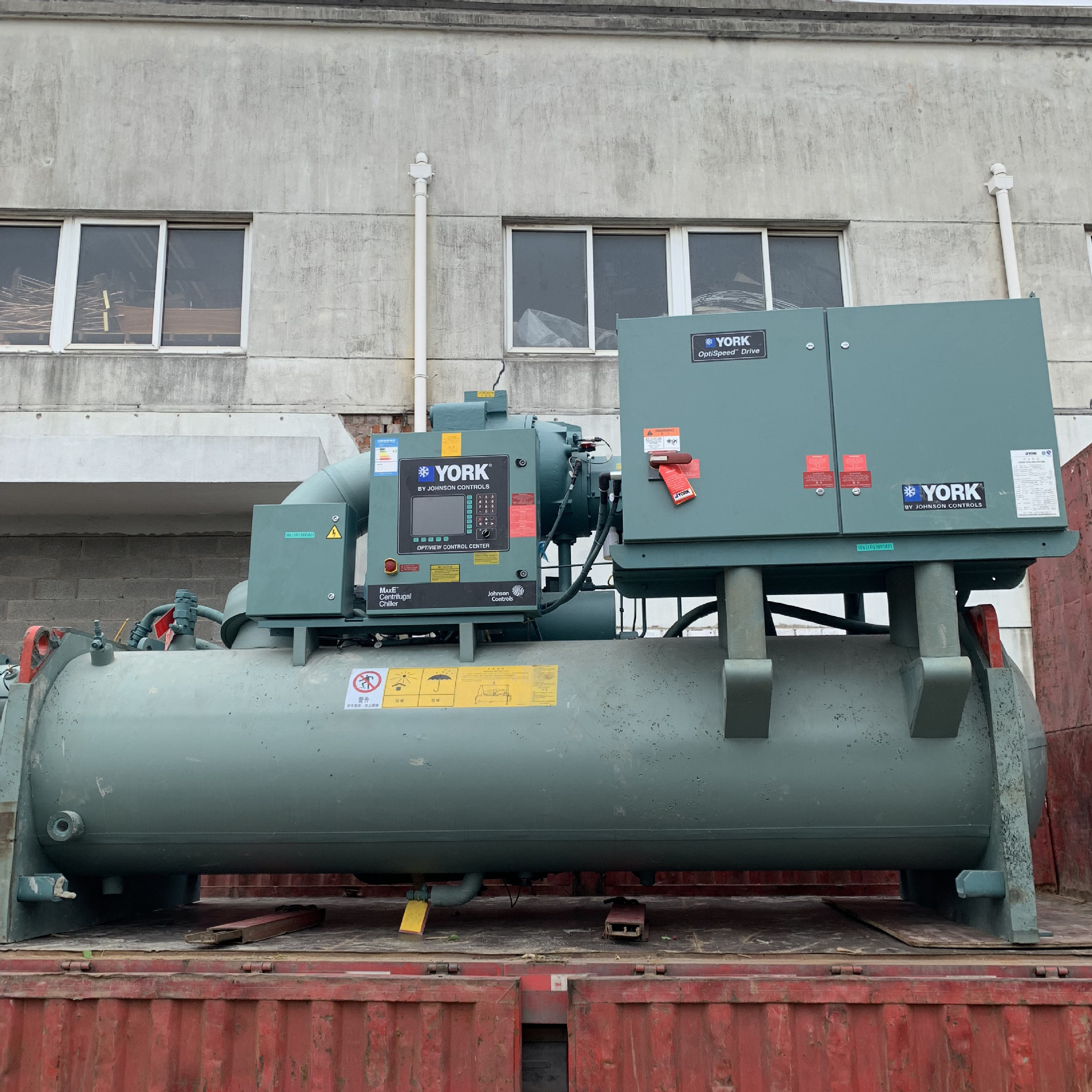 出售二手全新约克变频离心机组中央空调2040kw全新的没拆封