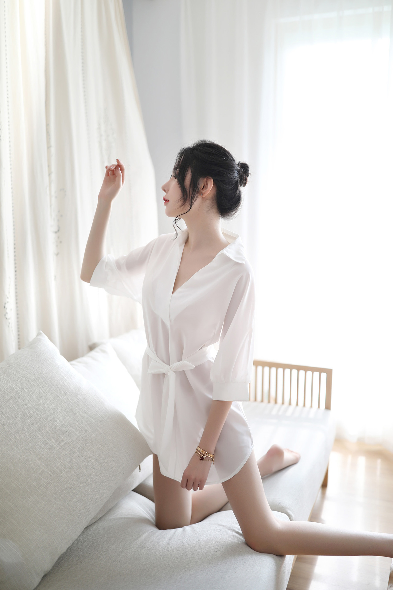 媚火品牌2019新款情趣内衣可爱诱惑深v中袖薄款火辣挑逗性感衬衫