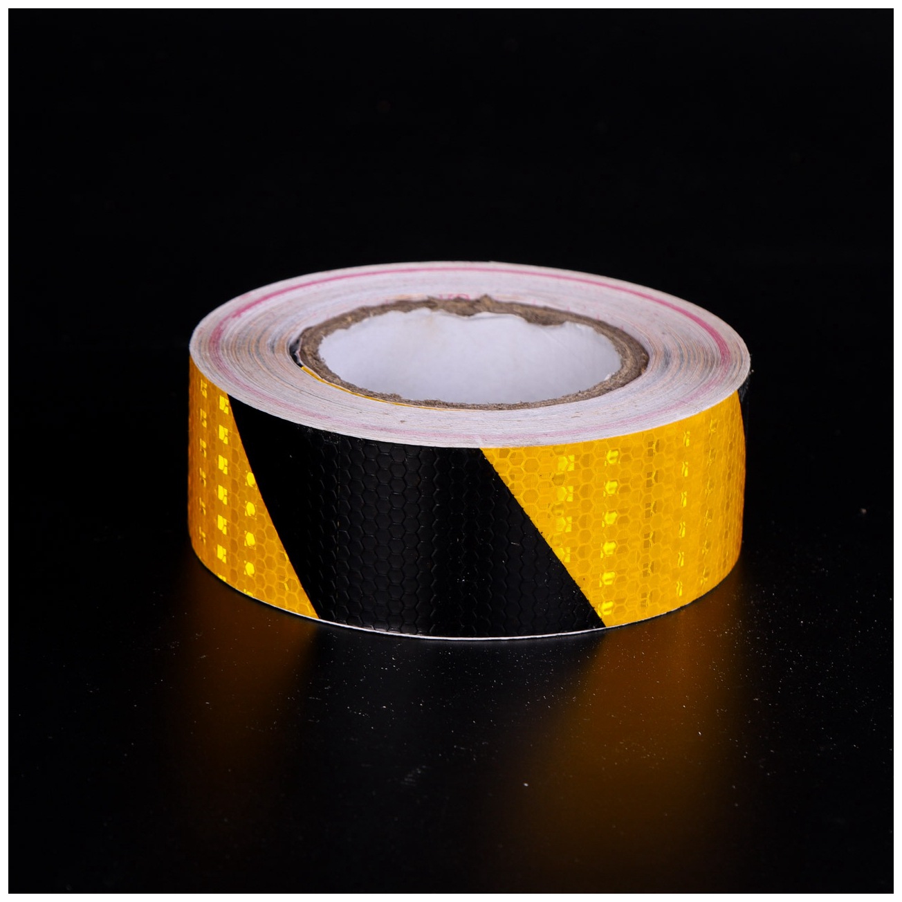 厂家定制汽车年检反光贴货车车身黑黄警示标识反光膜彩晶格反光贴-阿