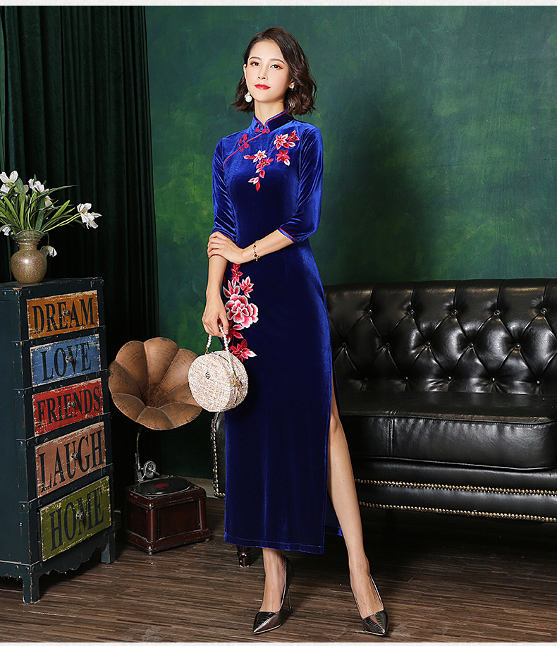2018秋冬刺绣丝绒旗袍 长款年会婚宴女旗袍礼服