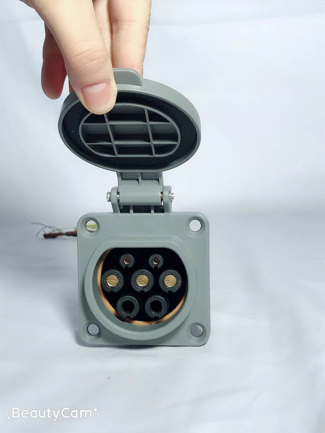 实力原厂费舍尔电动汽车交流充电插座16a新国标充电桩端插座