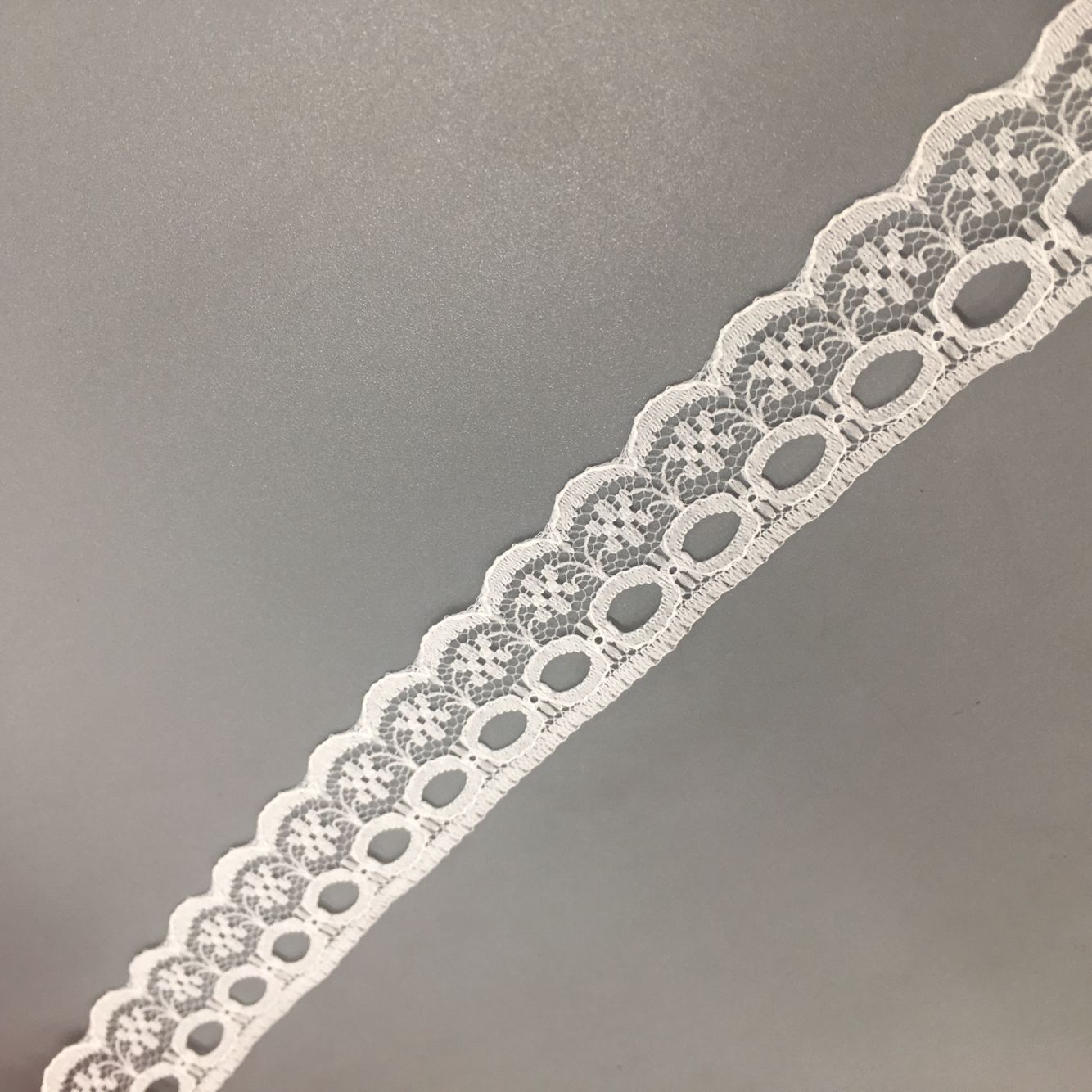 直销进口2cm可穿丝带蕾丝花边 童装 饰品 diy服装辅料