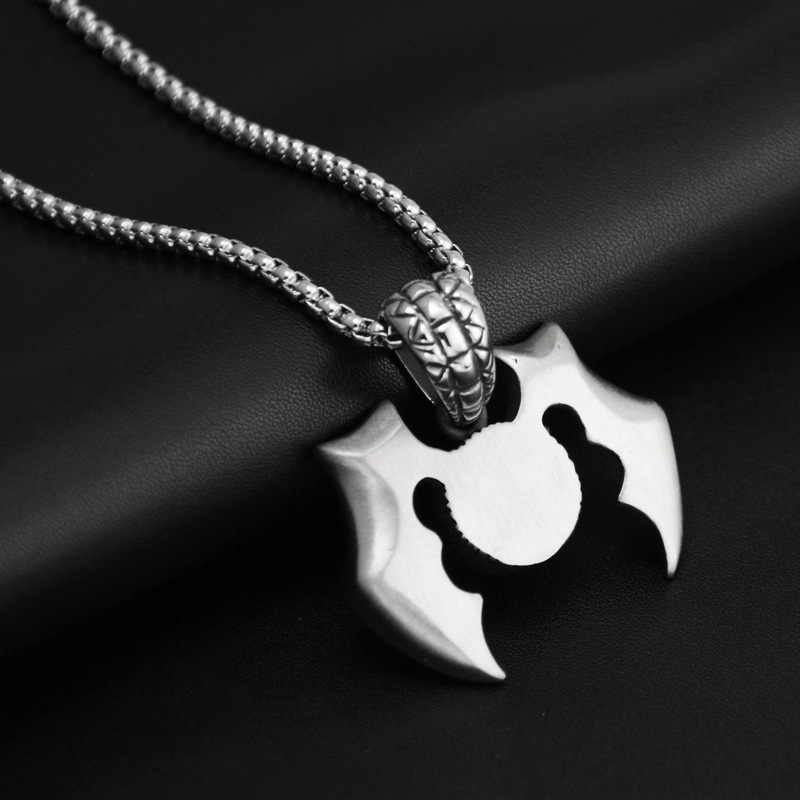 2019款hiphop嘻哈个性潮流双翼指南针钛钢项链挂饰男女款9725g