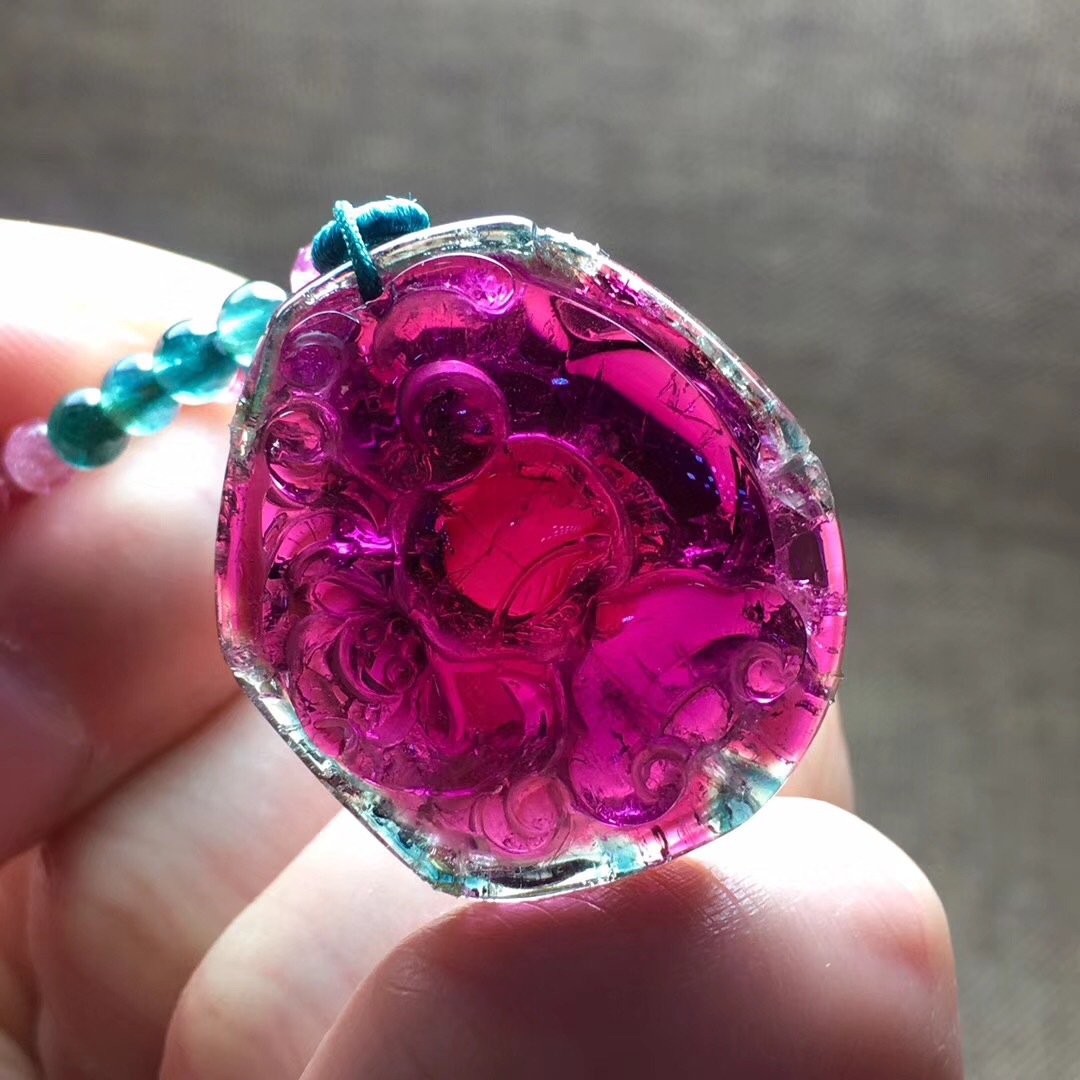 天然红蓝西瓜碧玺雕刻吊坠 彩虹碧玺挂链老矿雕工精致碧玺吊坠