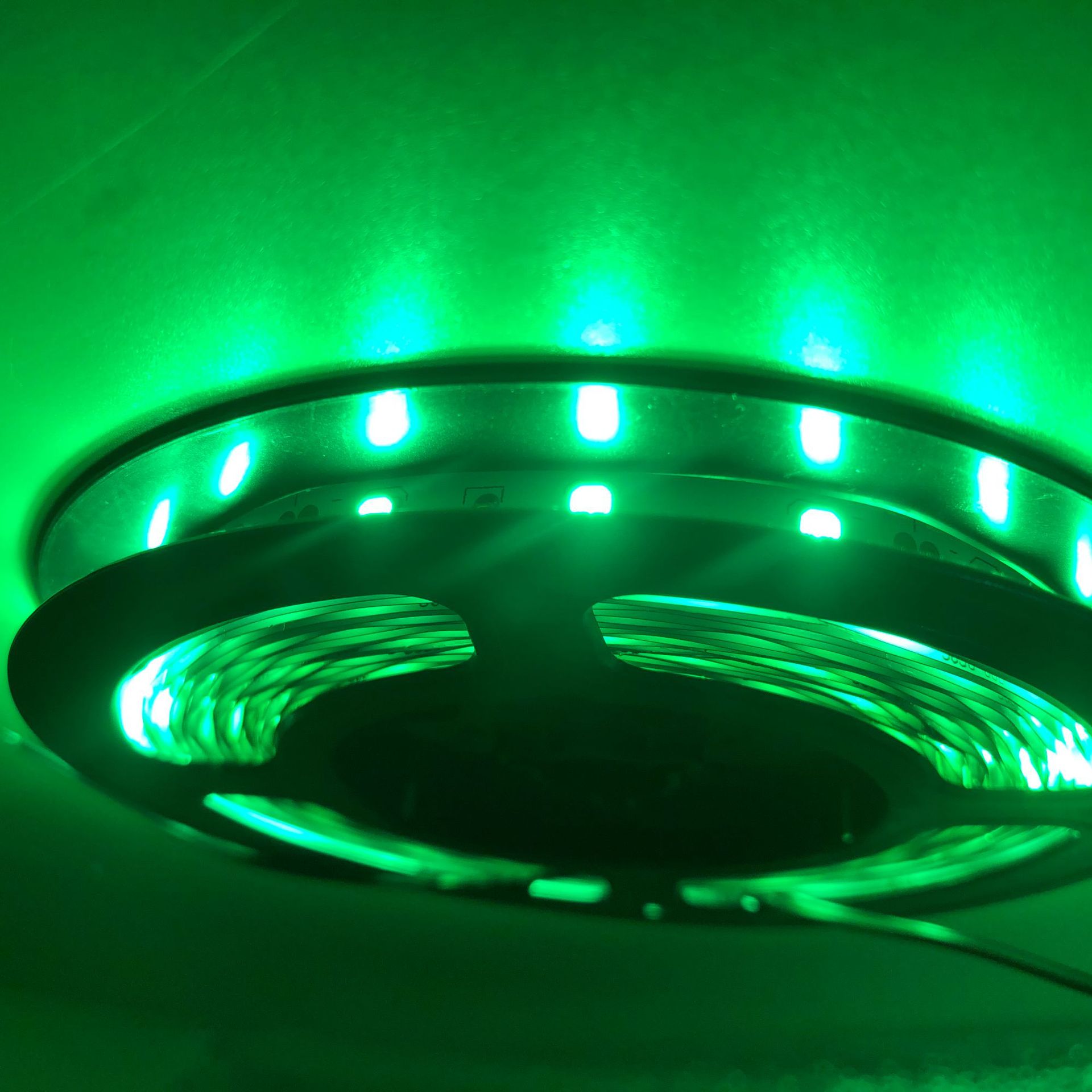 led灯带12v5630绿光贴片超高亮60珠裸板软灯条展柜装饰灯厂家直销