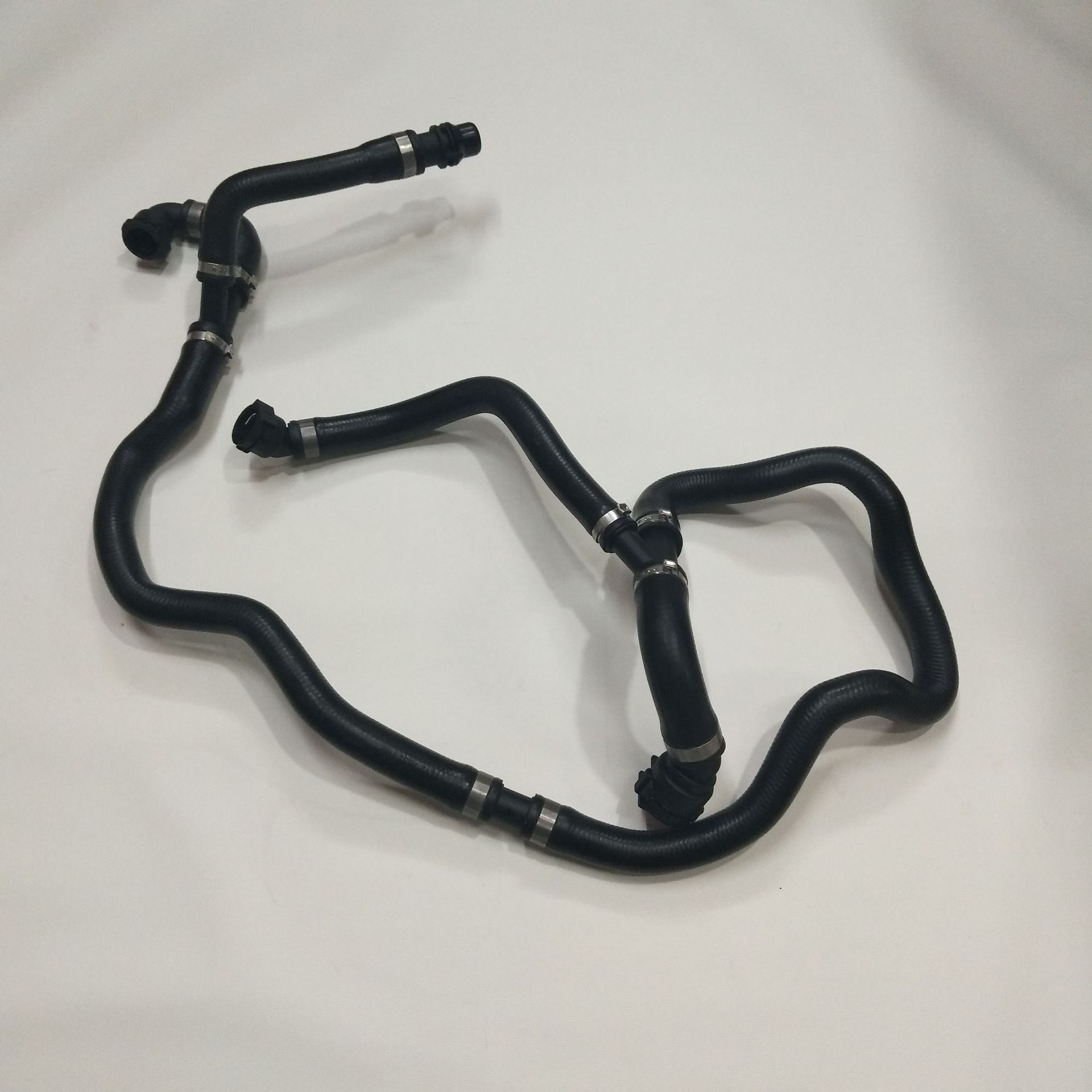 汽车回流管散热器胶管 水箱散热软管 适用于宝马e66 e65 e67