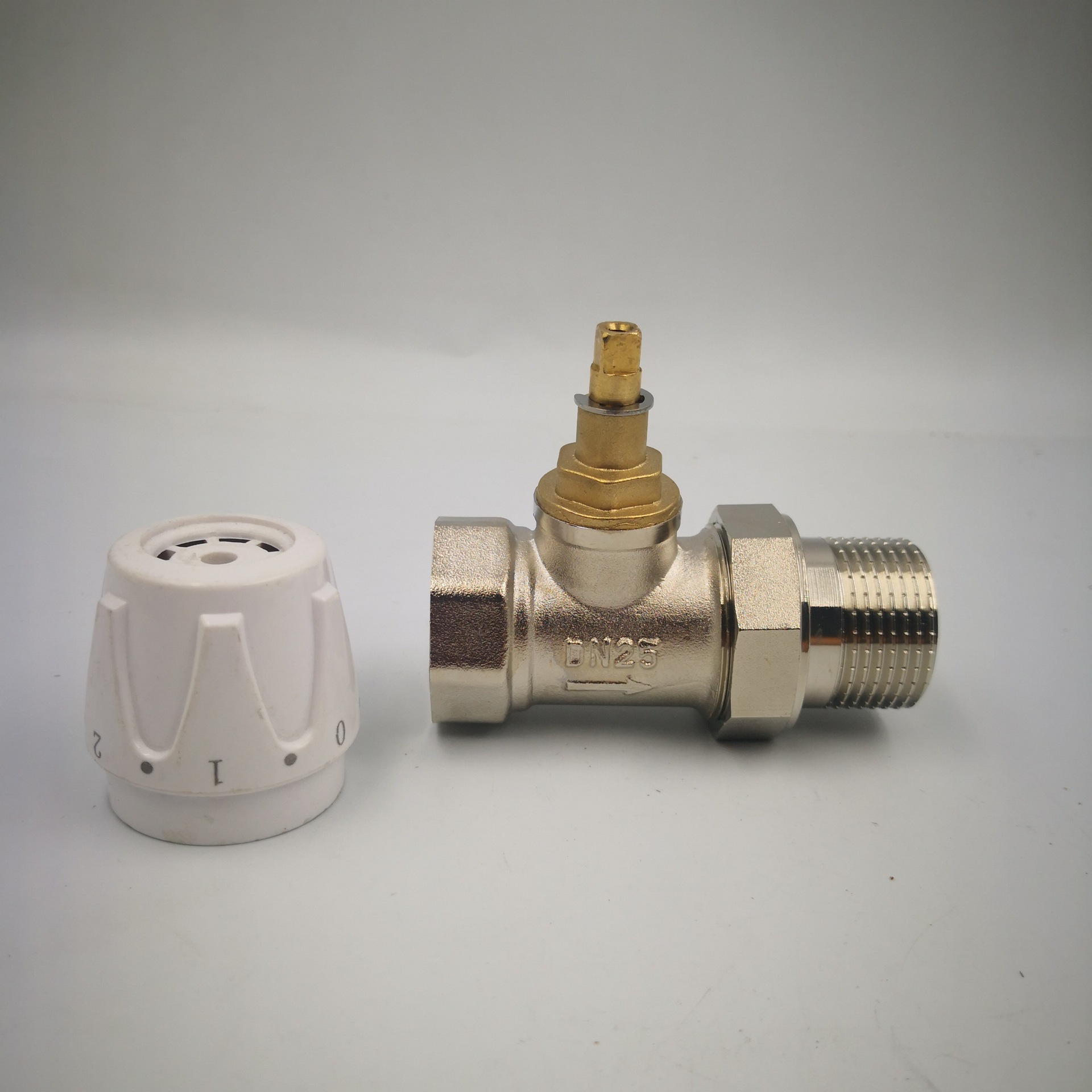 dn25内外丝直式手动温控阀 散热气暖气阀