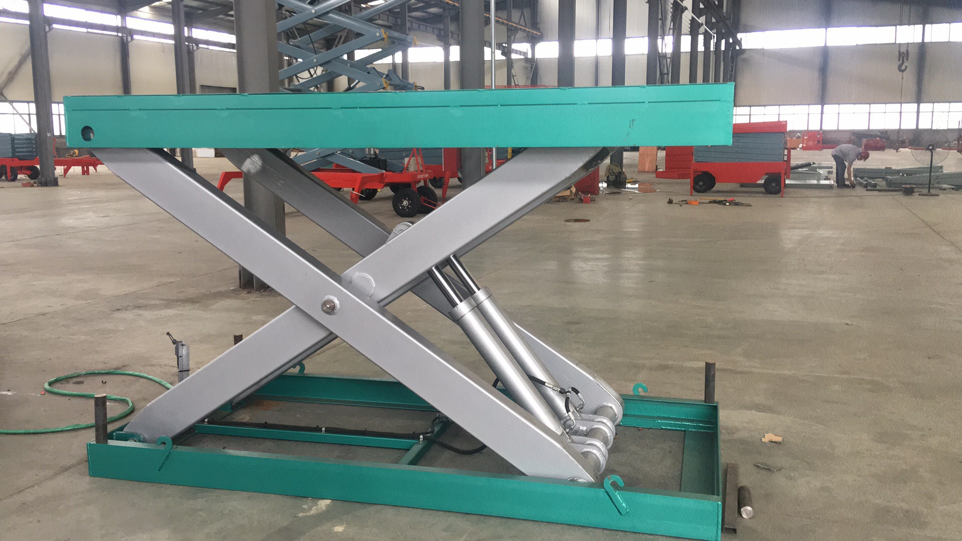 剪刀叉式升降平台提升机 固定式电动举升平台 液压工厂车间升降机