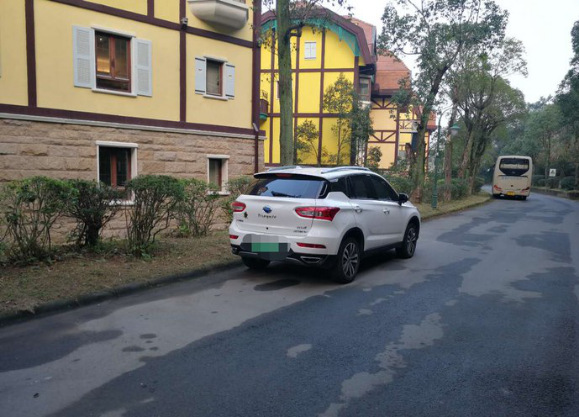 检验小4爬山下陡坡功能之东部华侨城茵特拉根温泉