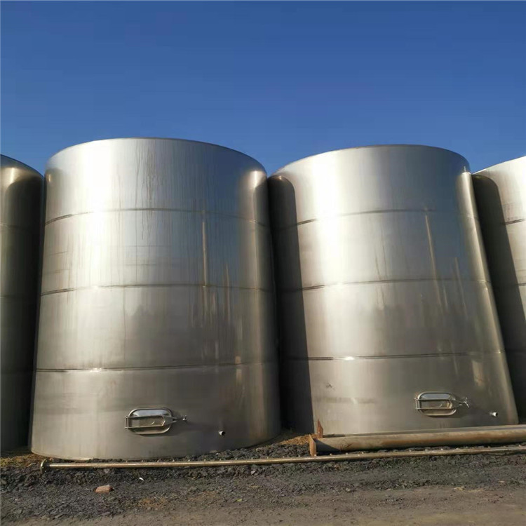 蜂窝夹套储罐供应定制不锈钢储罐厂家直销地埋立式啤酒储罐