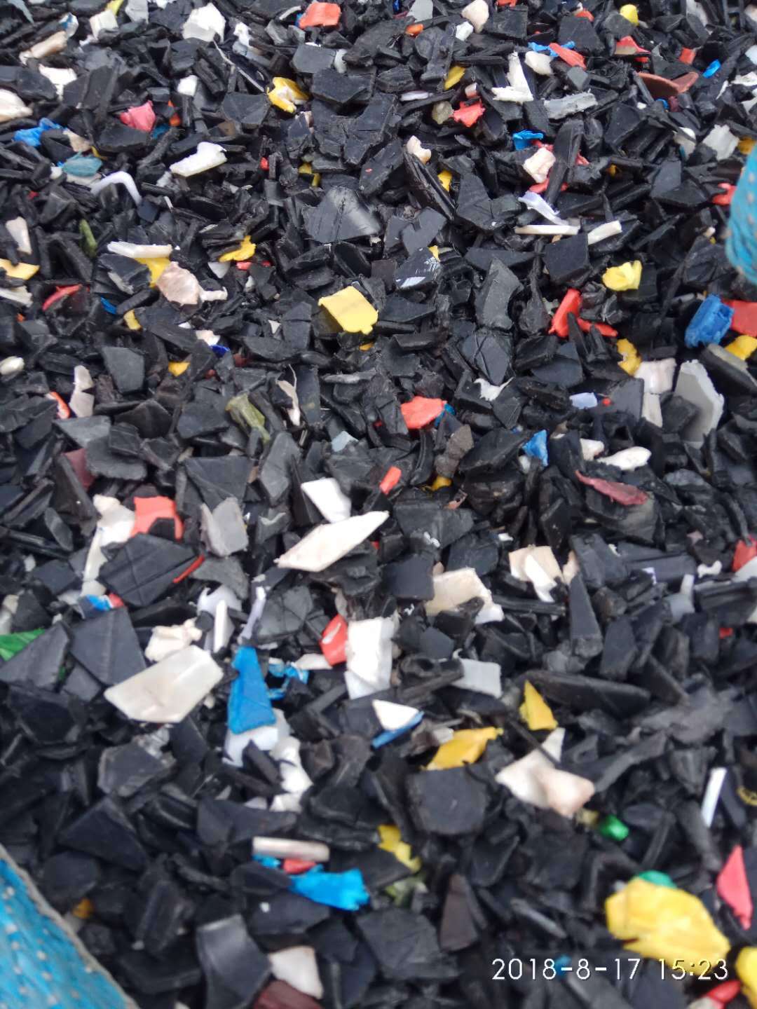 黑电瓶壳pp粉碎料