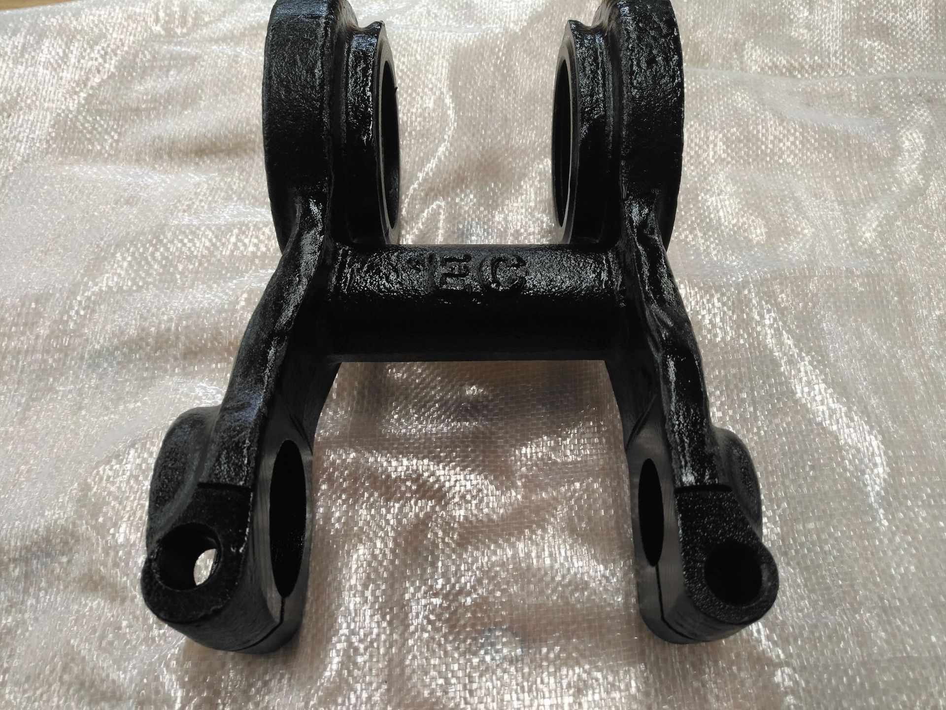 斯堪尼亚 钢板 吊耳 1377729 scania spring shackle bracket