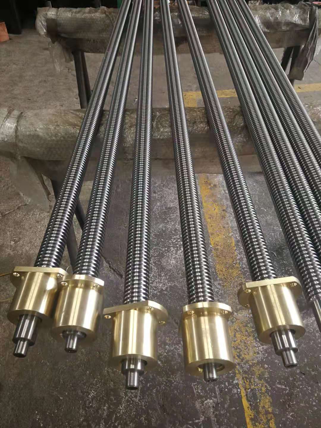 山东40cr材料丝杆螺母不锈钢丝杆丝母大型梯形丝杠配锡青铜螺母