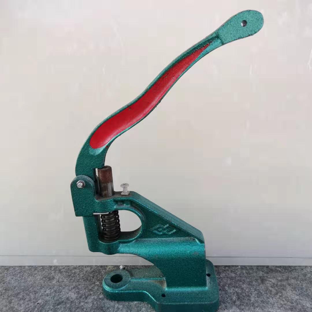 厂家直销手动打扣机鸡眼压扣机四合扣手压机铆钉手打机家用