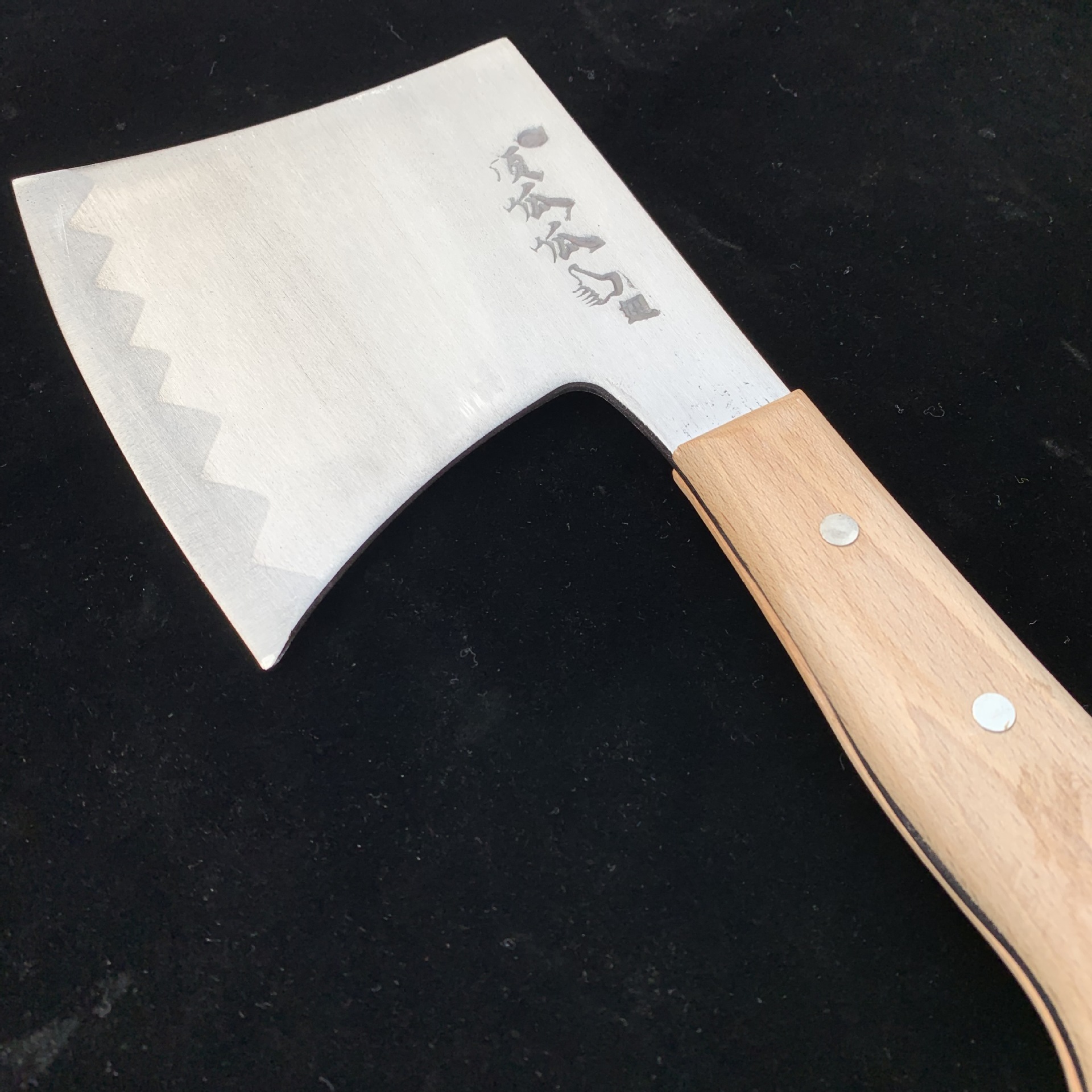 【厂家直销】傻妞顶呱呱砍斧 剁骨斧 木柄多用斧 排骨专用刀