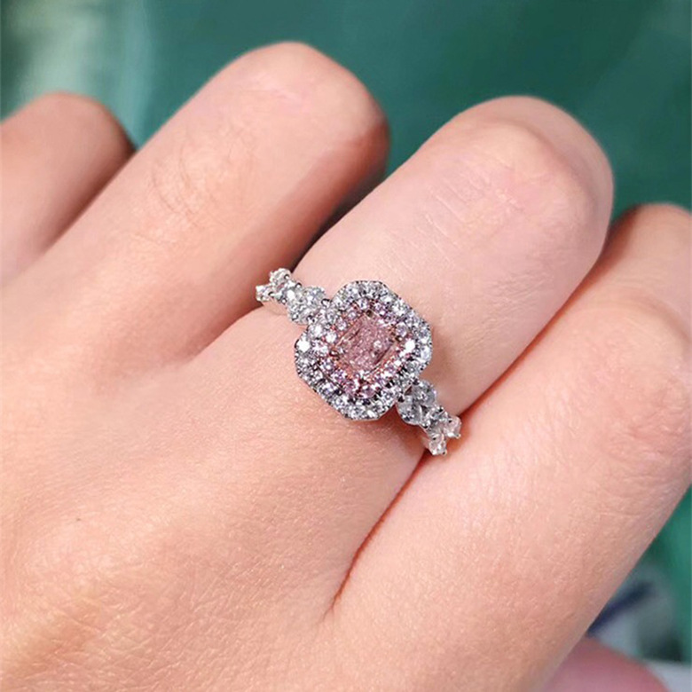 臻荣镀18k白金合成彩钻粉钻分色戒指 欧美公主方形群镶订婚指环女