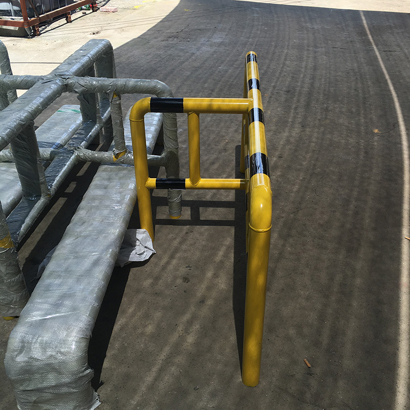 护栏钢管u型防撞杆带锁防撞桩警示桩挡车器杆拦车柱车位锁