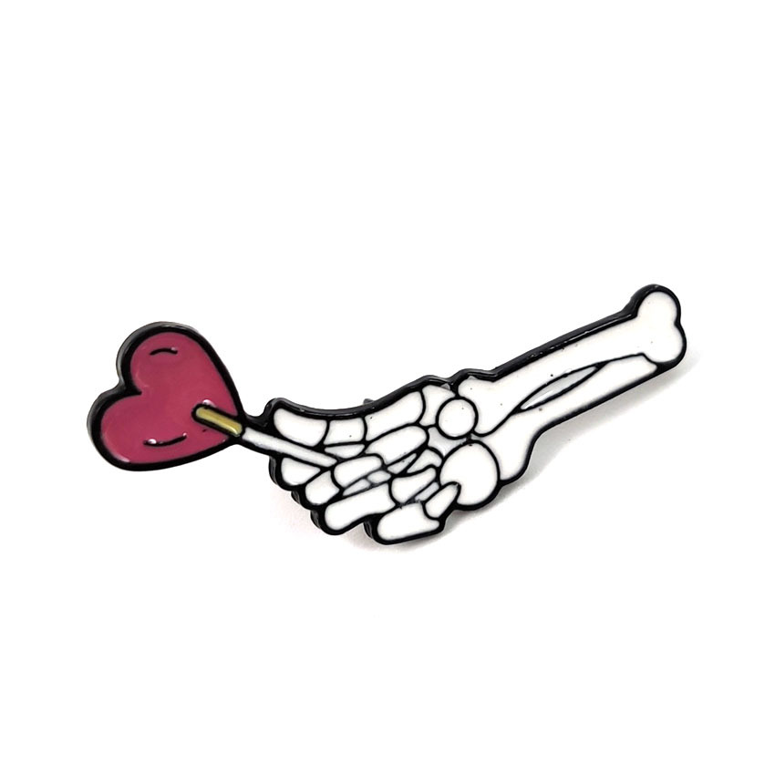 随变 跨境 欧美创意朋克手拿爱心棒棒糖 白骨骷髅手情侣胸针