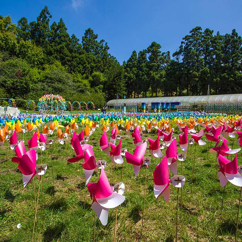厂家直销 七彩风车隧道 大型风车节景观 风车造景 风车组搭建安装